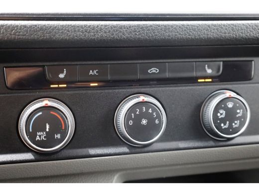 Volkswagen Crafter 35 2.0 TDI 140pk L3H3 (L2H2) Airco/Navi/Camera 10-2020 ActivLease financial lease
