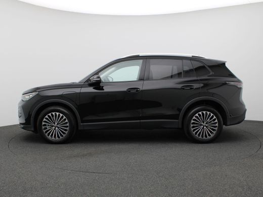 Volkswagen Tiguan 1.5 eHybrid Life Edition 204PK DSG Trekhaak, Adaptieve Cruise Controle, Navi via Apple Carplay/An... ActivLease financial lease