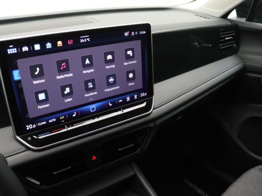 Volkswagen Tiguan 1.5 eHybrid Life Edition 204PK DSG Trekhaak, Adaptieve Cruise Controle, Navi via Apple Carplay/An... ActivLease financial lease