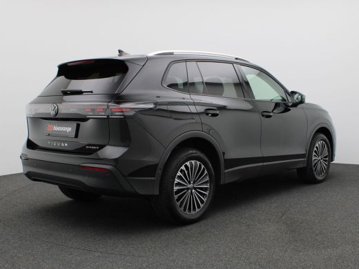 Volkswagen Tiguan 1.5 eHybrid Life Edition 204PK DSG Trekhaak, Adaptieve Cruise Controle, Navi via Apple Carplay/An... ActivLease financial lease