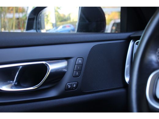 Volvo  V60 2.0 T6 Twin Engine AWD R-Design | Head-up | 360 Camera | Keyless | Stuur/stoelverwarming ActivLease financial lease