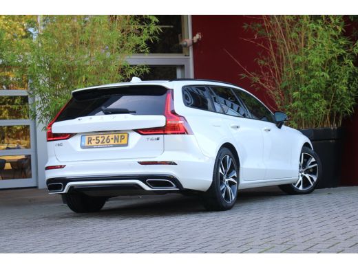 Volvo  V60 2.0 T6 Twin Engine AWD R-Design | Head-up | 360 Camera | Keyless | Stuur/stoelverwarming ActivLease financial lease