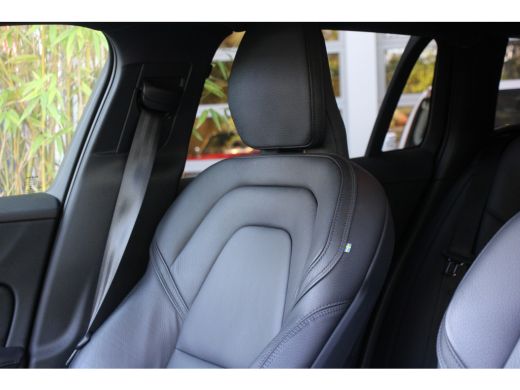 Volvo  V60 2.0 T6 Twin Engine AWD R-Design | Head-up | 360 Camera | Keyless | Stuur/stoelverwarming ActivLease financial lease