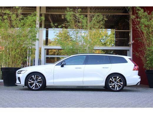 Volvo  V60 2.0 T6 Twin Engine AWD R-Design | Head-up | 360 Camera | Keyless | Stuur/stoelverwarming ActivLease financial lease