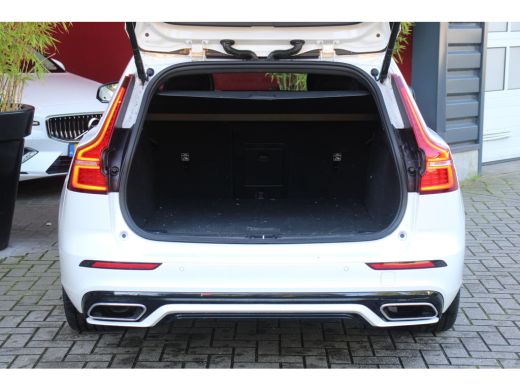 Volvo  V60 2.0 T6 Twin Engine AWD R-Design | Head-up | 360 Camera | Keyless | Stuur/stoelverwarming ActivLease financial lease