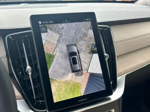 Volvo  XC90 2.0 T8 Plug-in hybrid AWD Ultra Dark | 2 stoelen op derde rij | Audio installatie premium | Elekt... ActivLease financial lease