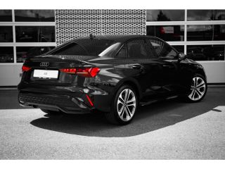 Audi A3 Limousine S edition | Aluminium optiek in het interieur | Assistentiepakket Rijden en Parkeren Pl...