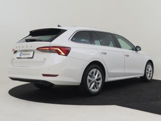 Skoda Octavia Combi 1.4 TSI iV PHEV Business Edition Plus 204pk Dodehoekdetectie | 1500KG trekgewicht | Head up...