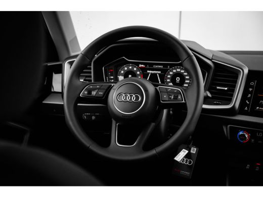 Audi A1 Sportback Sportback Advanced edition Parkeersensoren Voor + Achter | LED Achterlichten | Cruise Control | r... ActivLease financial lease