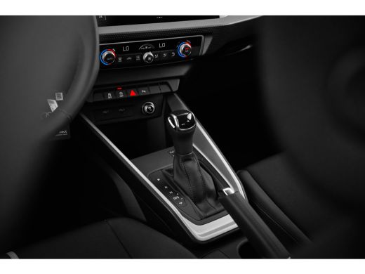 Audi A1 Sportback Sportback Advanced edition Parkeersensoren Voor + Achter | LED Achterlichten | Cruise Control | r... ActivLease financial lease