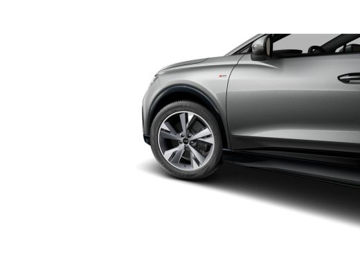 Audi Q4 e-tron S edition Competition | Achterklep, automatisch bedienbaar | Achteruitrijcamera | Adaptive cruise... ActivLease financial lease