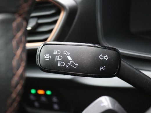 CUPRA Leon Sportstourer 1.4 e-Hybrid Business 204PK DSG Pano-Schuifdak, Adaptieve Cruise Controle, Virtual Pedal, Side As... ActivLease financial lease