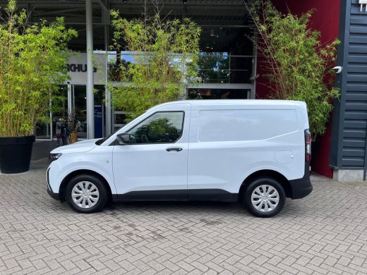 Ford Transit Courier 1.0 Trend Achteruitrijcamera | Apple Carplay | Cruise Control Achteruitrijcamera | Apple Carplay ... ActivLease financial lease