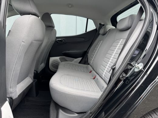 Hyundai i10 1.0 66pk Premium | Camera | Navigatie | Carplay | Climate control | Cruise control | Armsteun voo... ActivLease financial lease