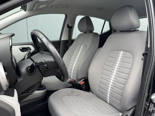 Hyundai i10 1.0 66pk Premium | Camera | Navigatie | Carplay | Climate control | Cruise control | Armsteun voo... ActivLease financial lease