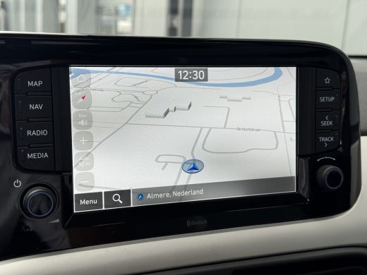 Hyundai i10 1.0 66pk Premium | Camera | Navigatie | Carplay | Climate control | Cruise control | Armsteun voo... ActivLease financial lease