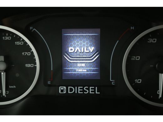 Iveco Daily 35C16H 2.3 410 157PK Dubbellucht Laadklep Bakwagen Laadbak Airco 3 Persoons Elektrpakket ActivLease financial lease