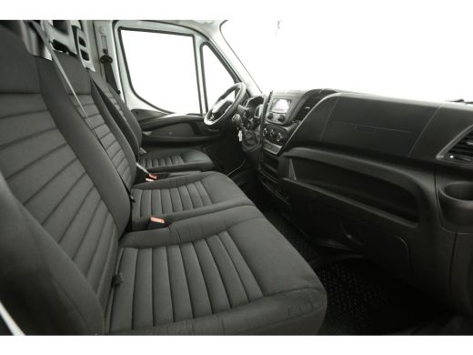 Iveco Daily 35C16H 2.3 410 157PK Dubbellucht Laadklep Bakwagen Laadbak Airco 3 Persoons Elektrpakket ActivLease financial lease