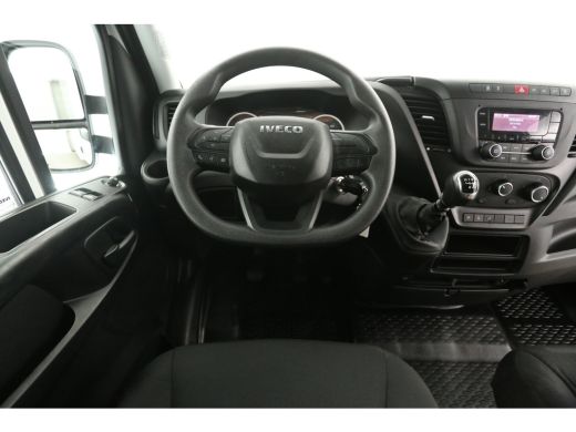 Iveco Daily 35C16H 2.3 410 157PK Dubbellucht Laadklep Bakwagen Laadbak Airco 3 Persoons Elektrpakket ActivLease financial lease