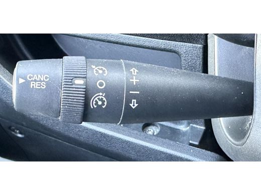 Peugeot Boxer 2.2 165PK L4 DC Dubbele cabine Peugeot Boxer Open laadbak 2.2 BlueHDi 165 L4 Zwaar DC 3.5t ActivLease financial lease