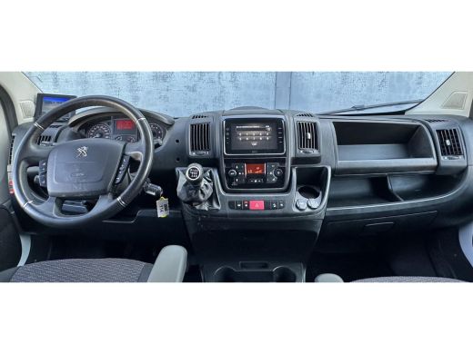 Peugeot Boxer 2.2 165PK L4 DC Dubbele cabine Peugeot Boxer Open laadbak 2.2 BlueHDi 165 L4 Zwaar DC 3.5t ActivLease financial lease