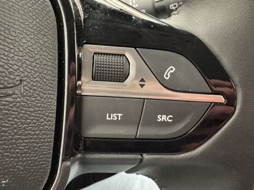 Peugeot e-208 EV Style 50 kWh Stoelverwarming | Keyless Entry & Start | LED | Parkeersensoren Achter | Apple Ca... ActivLease financial lease