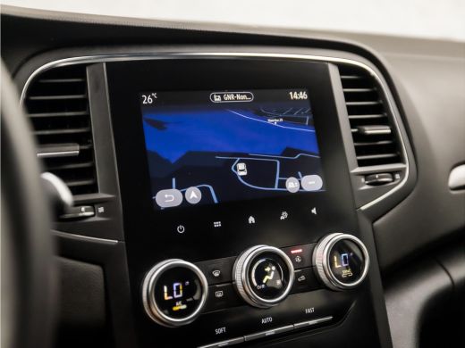 Renault Mégane Estate 1.3 TCe Sport (APPLE CARPLAY, VIRTUAL COCKPIT, NAVIGATIE, CLIMATE, CAMERA, TREKHAAK, SPORTSTOELEN... ActivLease financial lease