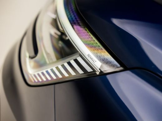 Renault Mégane Estate 1.3 TCe Sport (APPLE CARPLAY, VIRTUAL COCKPIT, NAVIGATIE, CLIMATE, CAMERA, TREKHAAK, SPORTSTOELEN... ActivLease financial lease