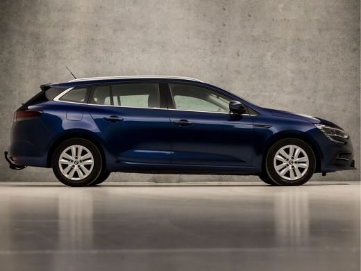 Renault Mégane Estate 1.3 TCe Sport (APPLE CARPLAY, VIRTUAL COCKPIT, NAVIGATIE, CLIMATE, CAMERA, TREKHAAK, SPORTSTOELEN... ActivLease financial lease