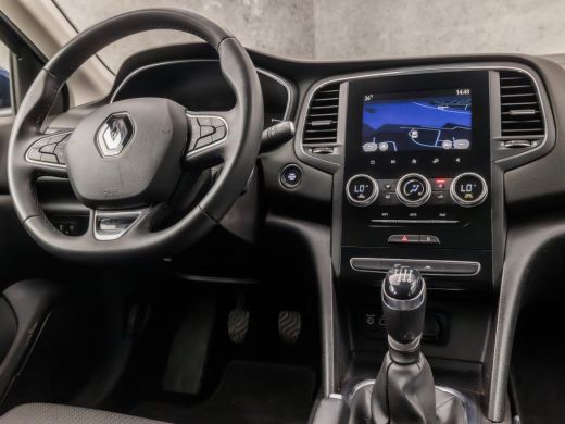 Renault Mégane Estate 1.3 TCe Sport (APPLE CARPLAY, VIRTUAL COCKPIT, NAVIGATIE, CLIMATE, CAMERA, TREKHAAK, SPORTSTOELEN... ActivLease financial lease