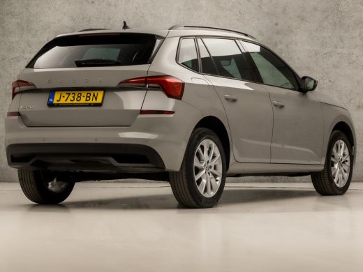Skoda Kamiq 1.0 TSI Sport (APPLE CARPLAY, GROOT NAVI, CLIMATE, GETINT GLAS, ZWART HEMEL, SPORTSTOELEN, LED KO... ActivLease financial lease