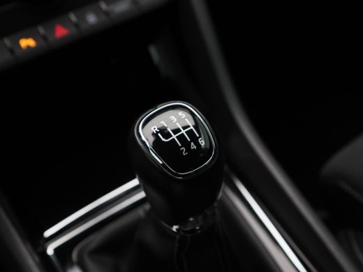 Skoda Karoq 1.5 TSi 150 Pk Sportline Business | LED | Camera | Canton Audio | Adaptive Cruise | Navigatiesyst... ActivLease financial lease