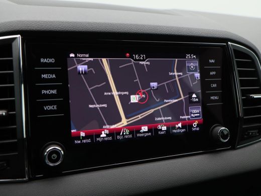 Skoda Karoq 1.5 TSi 150 Pk Sportline Business | LED | Camera | Canton Audio | Adaptive Cruise | Navigatiesyst... ActivLease financial lease