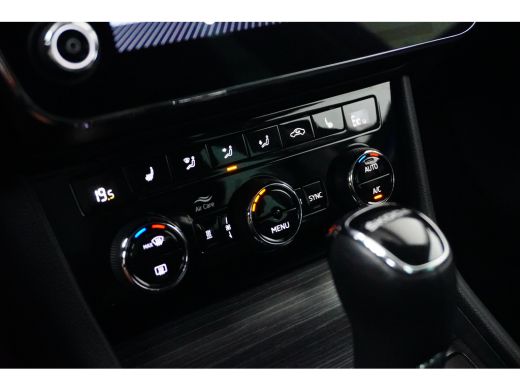 Skoda Superb Combi 1.4 iV e-Hybrid 218PK DSG-6 Sportline | TREKHAAK | PANORAMADAK | LEDER | STANDKACHEL | CAME... ActivLease financial lease