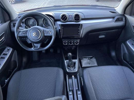 Suzuki Swift 1.2 Style Smart Hybrid Navigatiesysteem | Stoelverwarming | Parkeersensoren achter | Adaptieve Cr... ActivLease financial lease