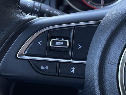 Suzuki Swift 1.2 Style Smart Hybrid Navigatiesysteem | Stoelverwarming | Parkeersensoren achter | Adaptieve Cr... ActivLease financial lease