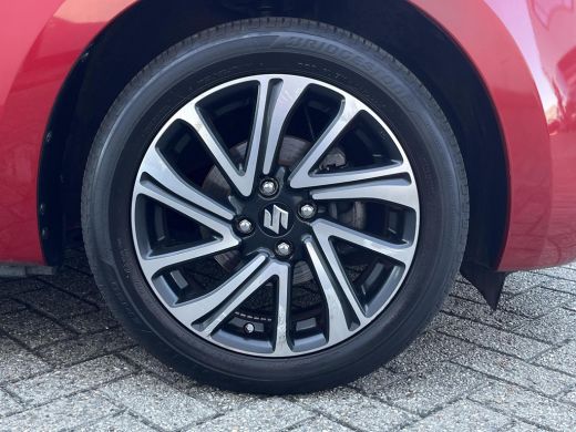 Suzuki Swift 1.2 Style Smart Hybrid Navigatiesysteem | Stoelverwarming | Parkeersensoren achter | Adaptieve Cr... ActivLease financial lease