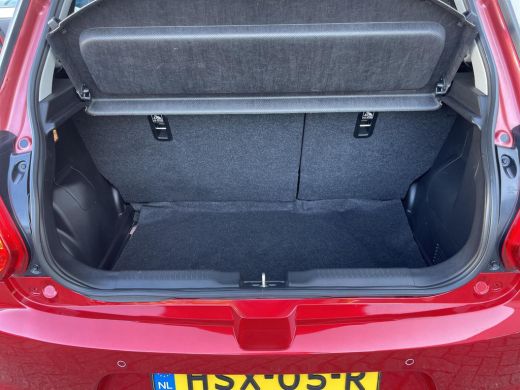 Suzuki Swift 1.2 Style Smart Hybrid Navigatiesysteem | Stoelverwarming | Parkeersensoren achter | Adaptieve Cr... ActivLease financial lease