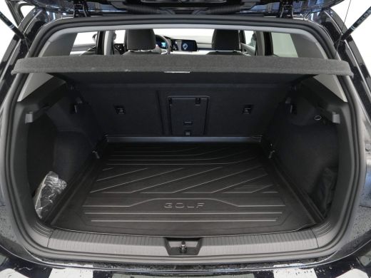 Volkswagen Golf 1.0 TSI Life Business Navigatie Memory Massagestoel Parkeersensonren 24 ActivLease financial lease