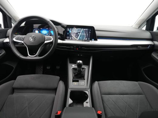 Volkswagen Golf 1.0 TSI Life Business Navigatie Memory Massagestoel Parkeersensonren 24 ActivLease financial lease