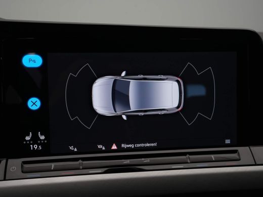 Volkswagen Golf 1.0 TSI Life Business Navigatie Memory Massagestoel Parkeersensonren 24 ActivLease financial lease