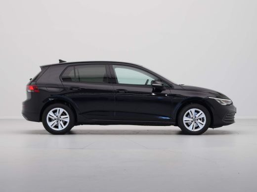 Volkswagen Golf 1.0 TSI Life Business Navigatie Memory Massagestoel Parkeersensonren 24 ActivLease financial lease
