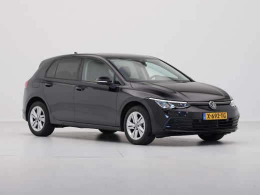 Volkswagen Golf 1.0 TSI Life Business Navigatie Memory Massagestoel Parkeersensonren 24 ActivLease financial lease