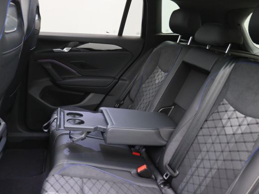 Volkswagen Tiguan 1.5 eHybrid R-Line Edition 272PK DSG black style, matrix led, trekhaak, panoramadak, 360gr. camer... ActivLease financial lease