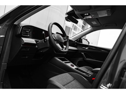 Volkswagen Tiguan Life Edition - eHybrid Inclusief €2000,- inruilvoordeel | 'App-Connect' draadloze smartphone inte... ActivLease financial lease