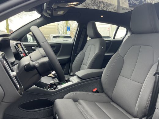 Volvo  C40 Single Motor Extended Range Plus 82 kWh | Camera | Panoramadak | Stoelverwarming | ELektrische Ac... ActivLease financial lease