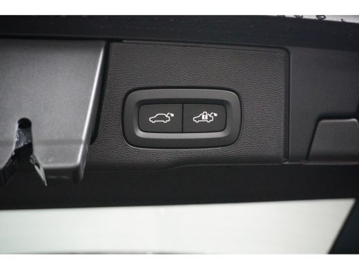 Volvo  XC60 2.0 T6 Plug-in hybrid AWD Plus Dark NIEUWE AUTO! | Trekhaak | 360CAM | 21'' | Heel Compleet! ActivLease financial lease