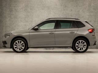 Skoda Kamiq 1.0 TSI Sport (APPLE CARPLAY, GROOT NAVI, CLIMATE, GETINT GLAS, ZWART HEMEL, SPORTSTOELEN, LED KO...