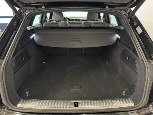 Audi e-tron 50 quattro edition 71 kWh | Achteruitrijcamera | Apple CarPlay / Android Auto incl. extra USB-poo... ActivLease financial lease
