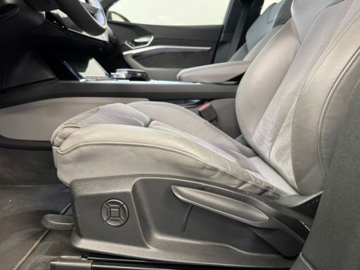 Audi e-tron 50 quattro edition 71 kWh | Achteruitrijcamera | Apple CarPlay / Android Auto incl. extra USB-poo... ActivLease financial lease